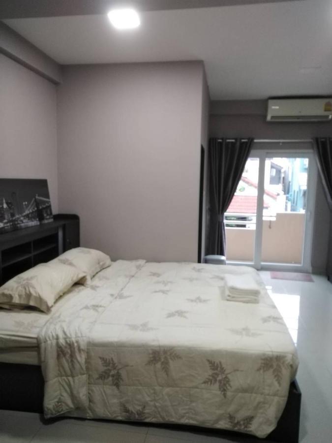 Hugme guesthouse Pattaya Extérieur photo